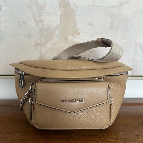 Michael Kors Maisie Large Pebbled Leather 2-in-1 Sling Fanny Pack – EUC - Picture 3 of 11